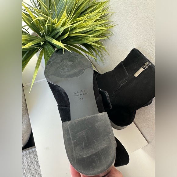 Zara | Flat Suede Boots - Picture 4 of 16